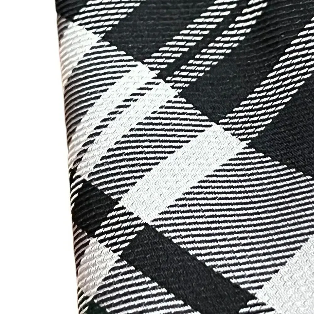 Ben Sherman Mens Hand Made 100% Silk Plaid Black Red Green Thin Neck Tie 2.75